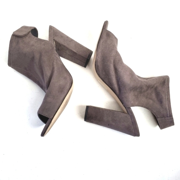 Aldo Suede Peep Toe Bootie Size 11 Gray Open Back Ankle Wrap Chunky Heel Shoe - Picture 4 of 15